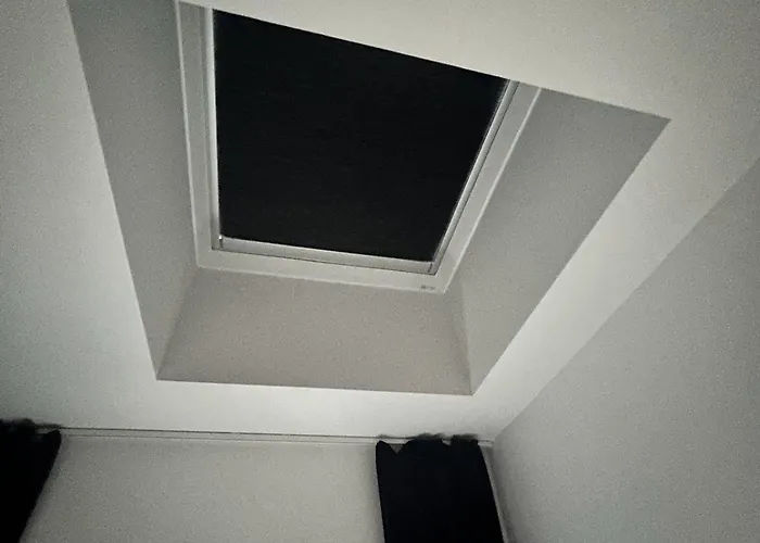 דירה Penthouse In Heart Of